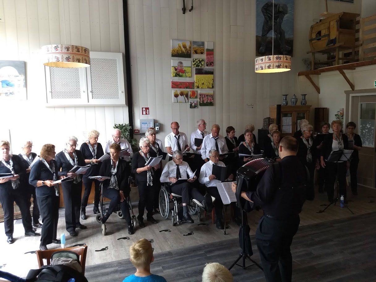 Optreden in de Gouwe Stek op 15 juni 2019 – foto 7