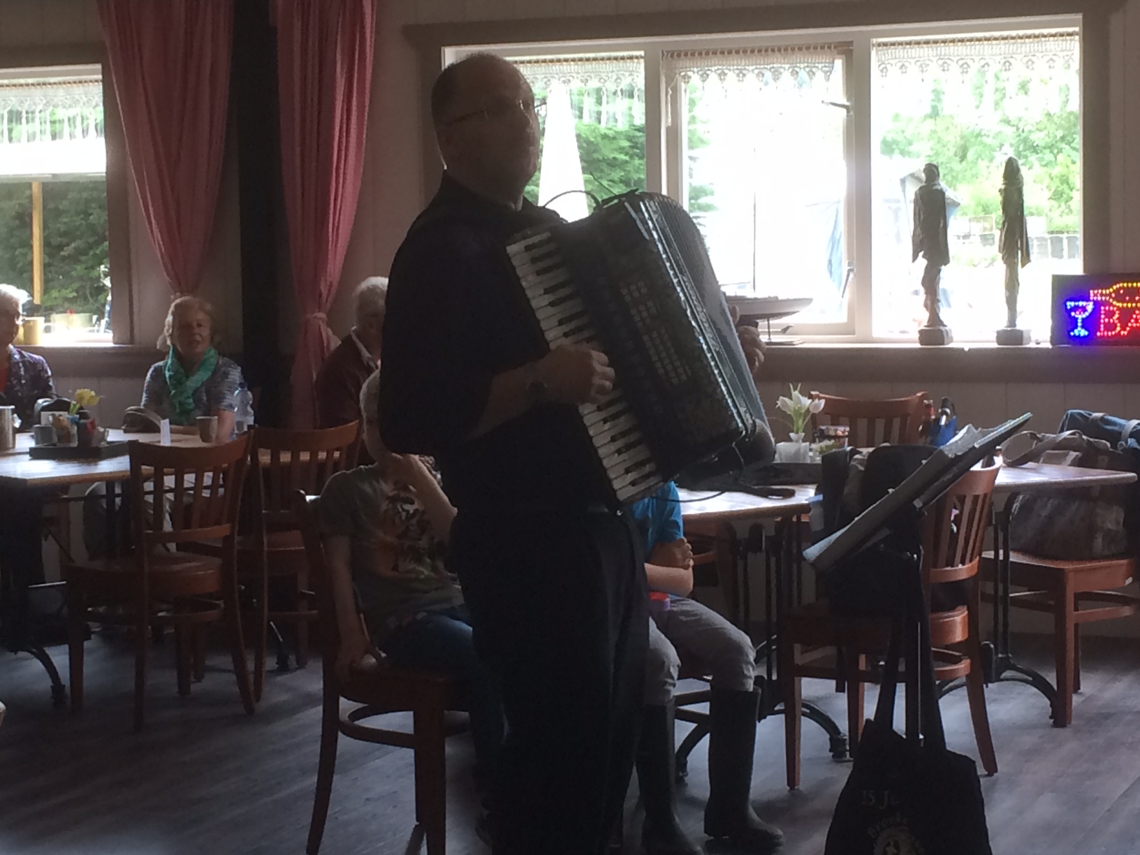 Optreden in de Gouwe Stek op 15 juni 2019 – foto 18